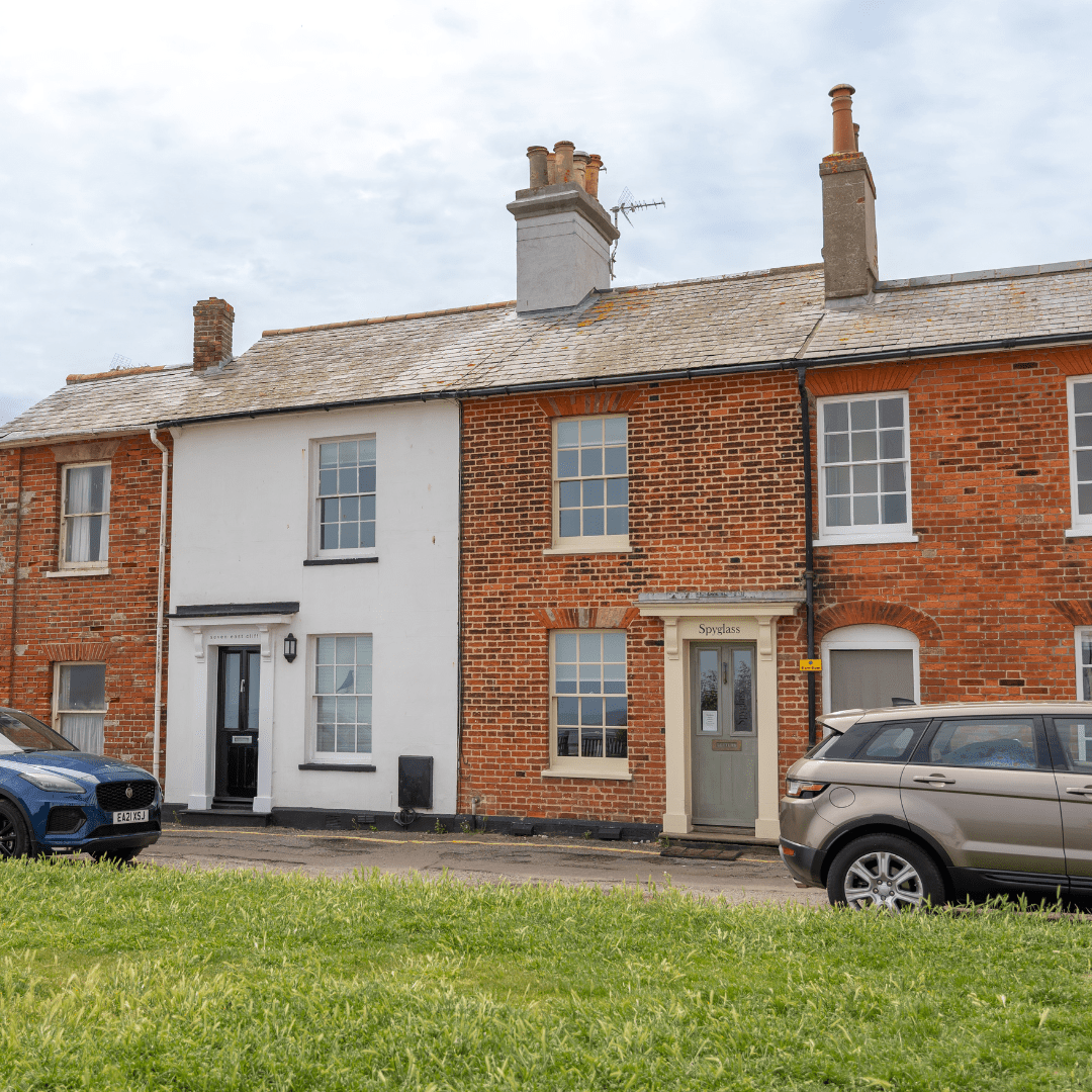 Spyglass holiday cottage located on East Cliff in Southwold